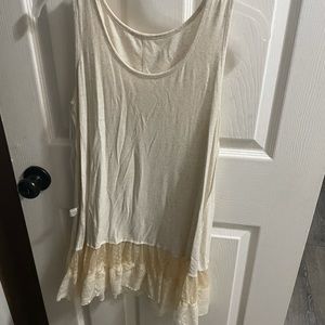 Cream lace shirt extender